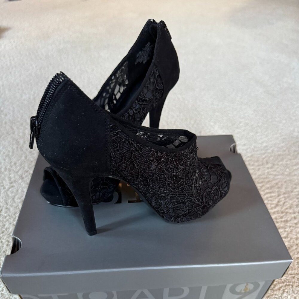 Apt. 9 Women’s Size 7 Black Lace Peep Toe Heels NIB